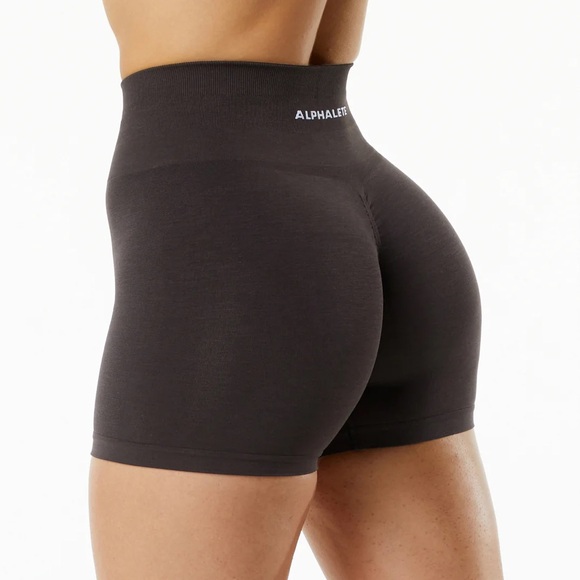 Alphalete Amplify Shorts - Picture 1 of 6